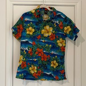 Hawaiian / aloha shirt